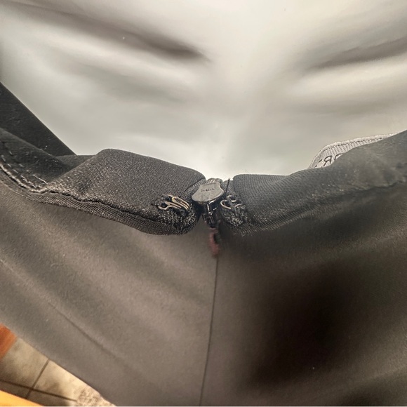 AMAZING Jones Wear Flattering Every Event Worthy Little Black Dress Size:10 - Picture 13 of 15